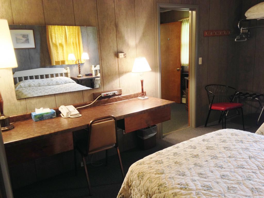 Indianhead Motel Ironwood Quarto foto