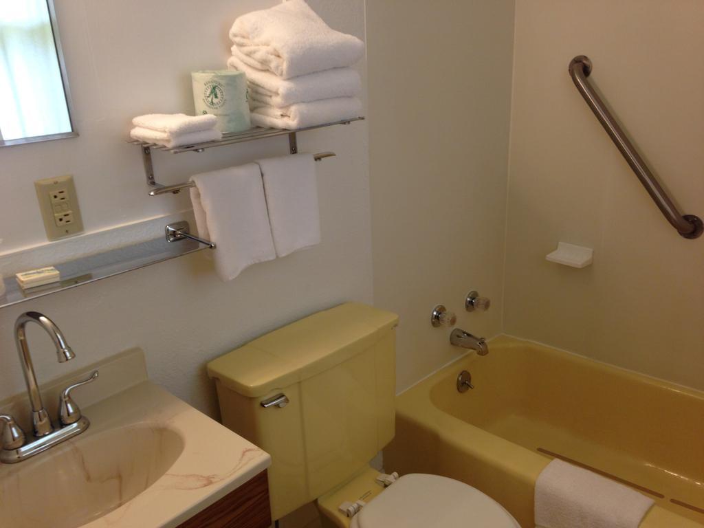 Indianhead Motel Ironwood Quarto foto